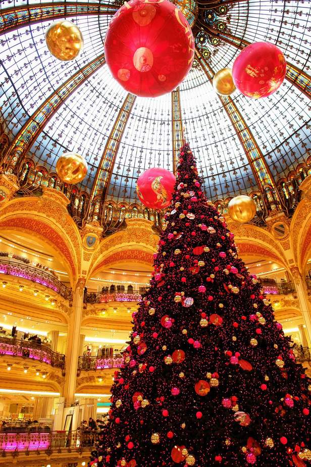 Galeries Lafayette's Christmas Tree