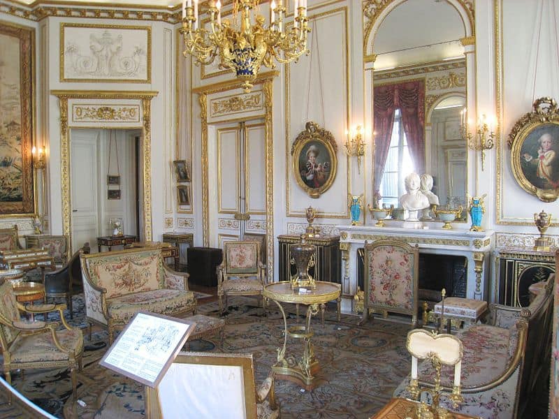 paris museum and historical society tours