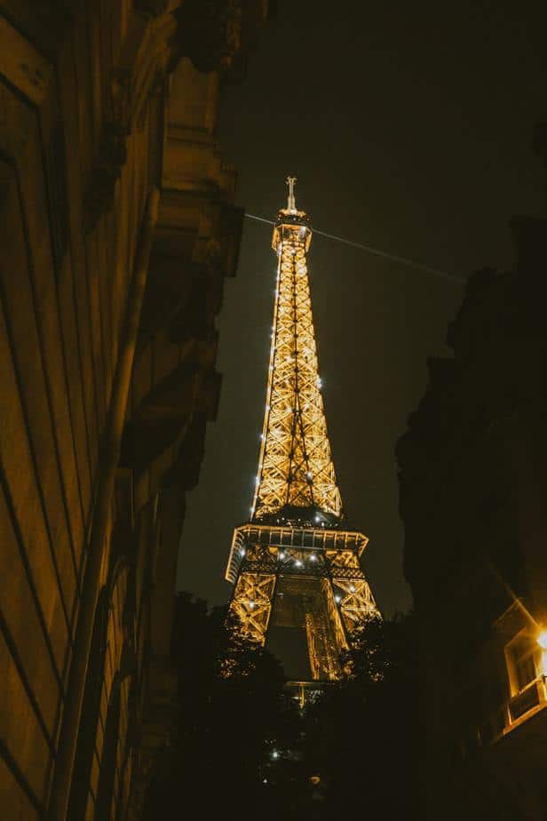 Top Spots in Paris for a Breathtaking View of the Eiffel Tower Light