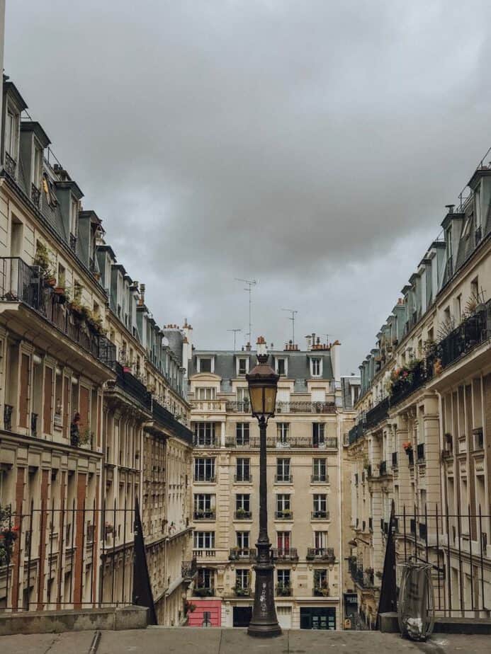 Top 5 Unusual Streets in Montmartre - Discover Walks Blog
