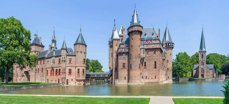 De_Haar_Castle_South_in_the_Netherlands by Wolfgang Moroder. Wikimedia commons