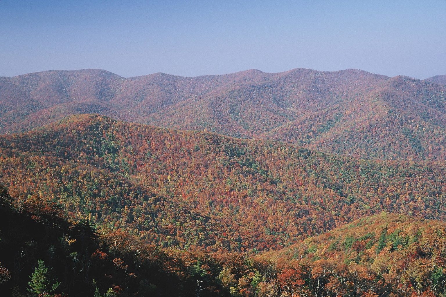 why do tourists visit the appalachian mountains