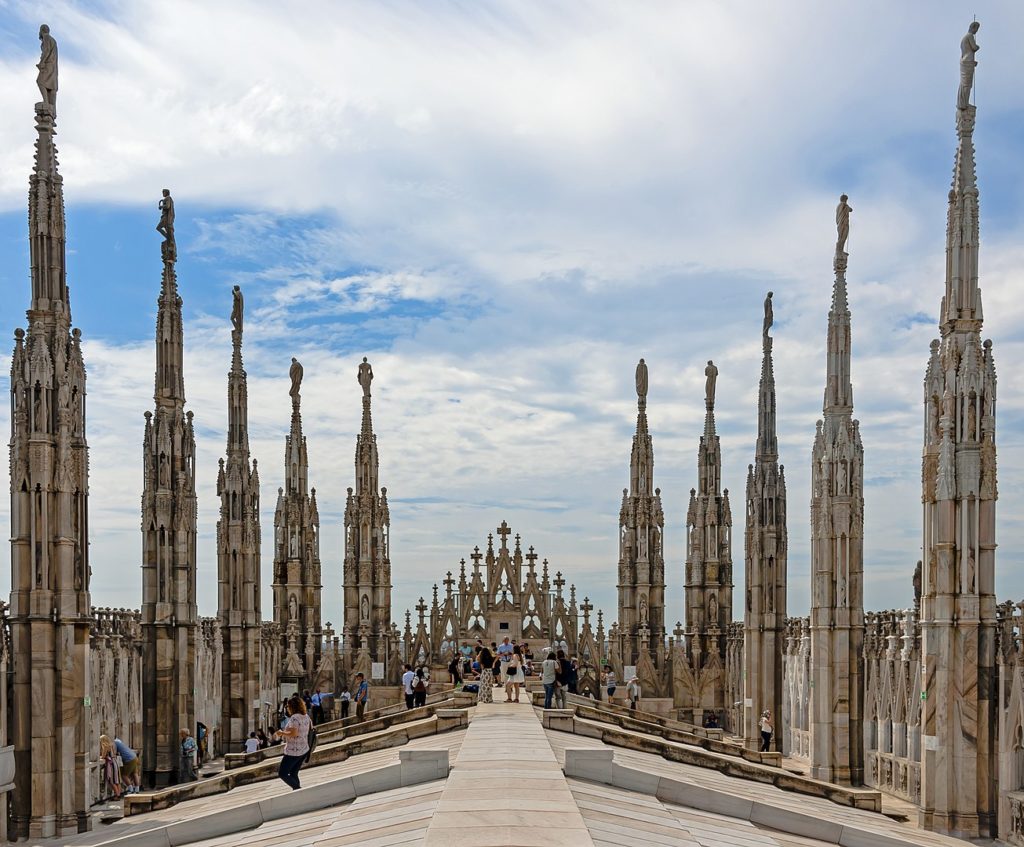 THE BEST OF MILAN 2023: SUNSET ON THE ROOFTOP OF THE DUOMO