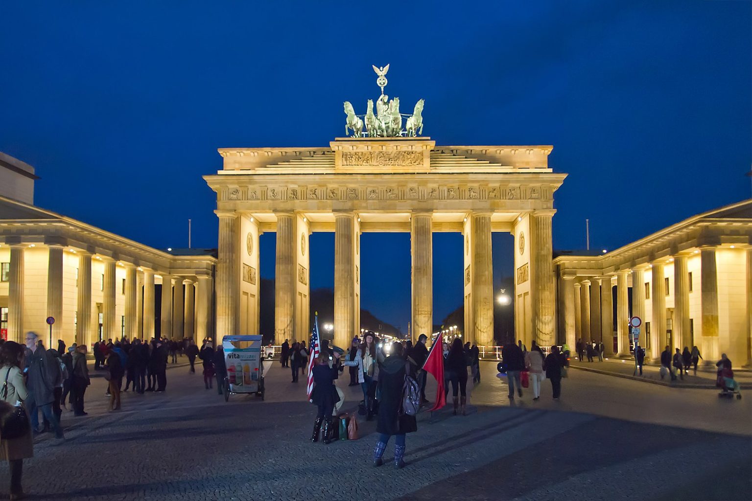 Top 15 Facts about the Brandenburg Gate - Discover Walks Blog