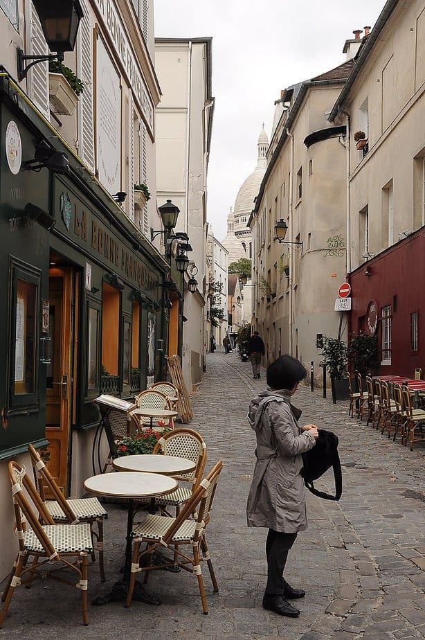 wandering around parisian streets