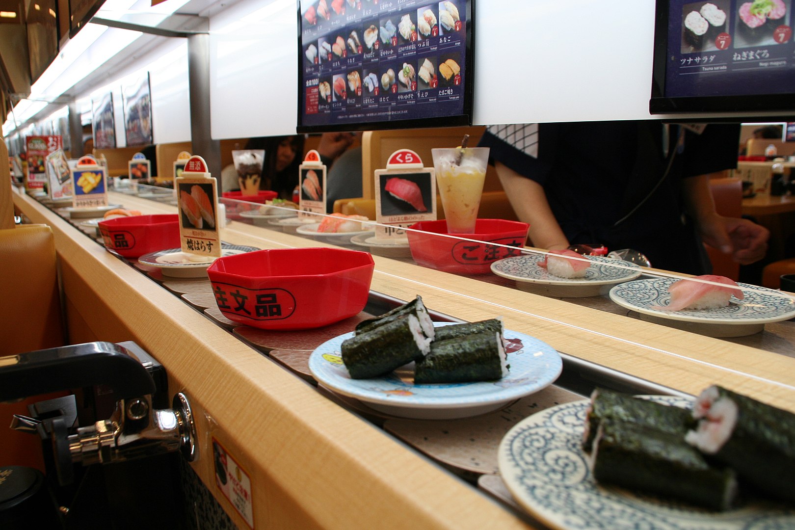 Dine At These 9 Incredible Japanese Restaurants on the Strip 