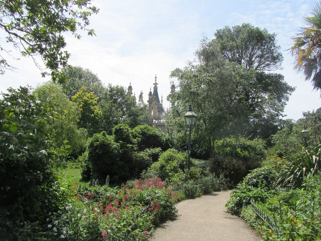 Pavilion Gardens walkway