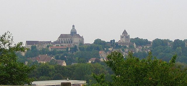 A picture of Provins from north