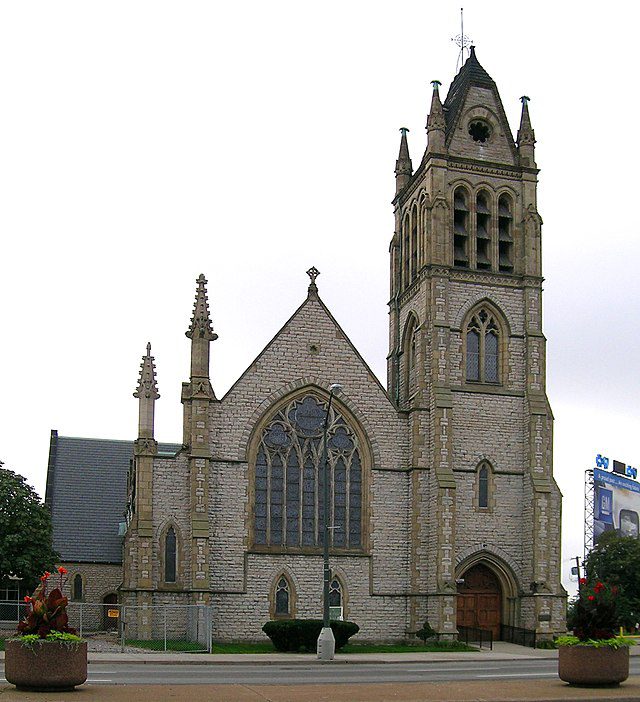 church tours in detroit