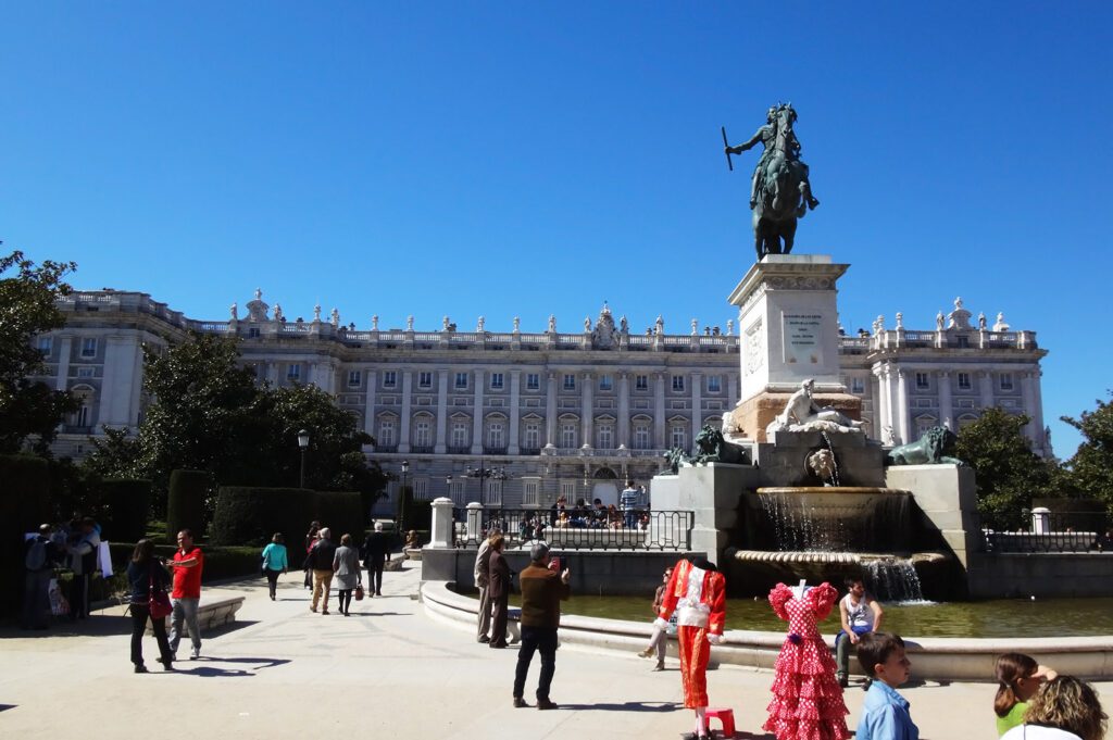Top 10 Interesting Facts about Plaza de Oriente - Discover Walks Blog