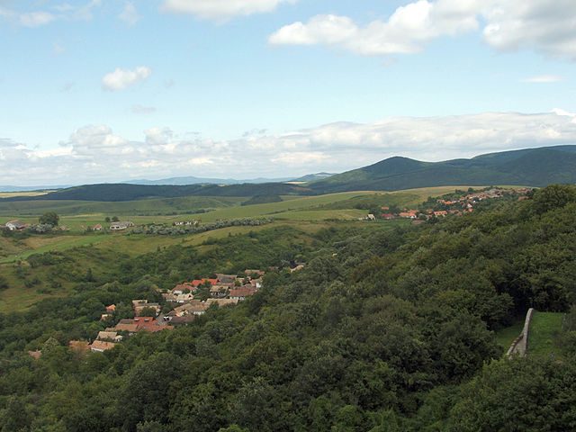 A picture of the view of Hollókő from the castle