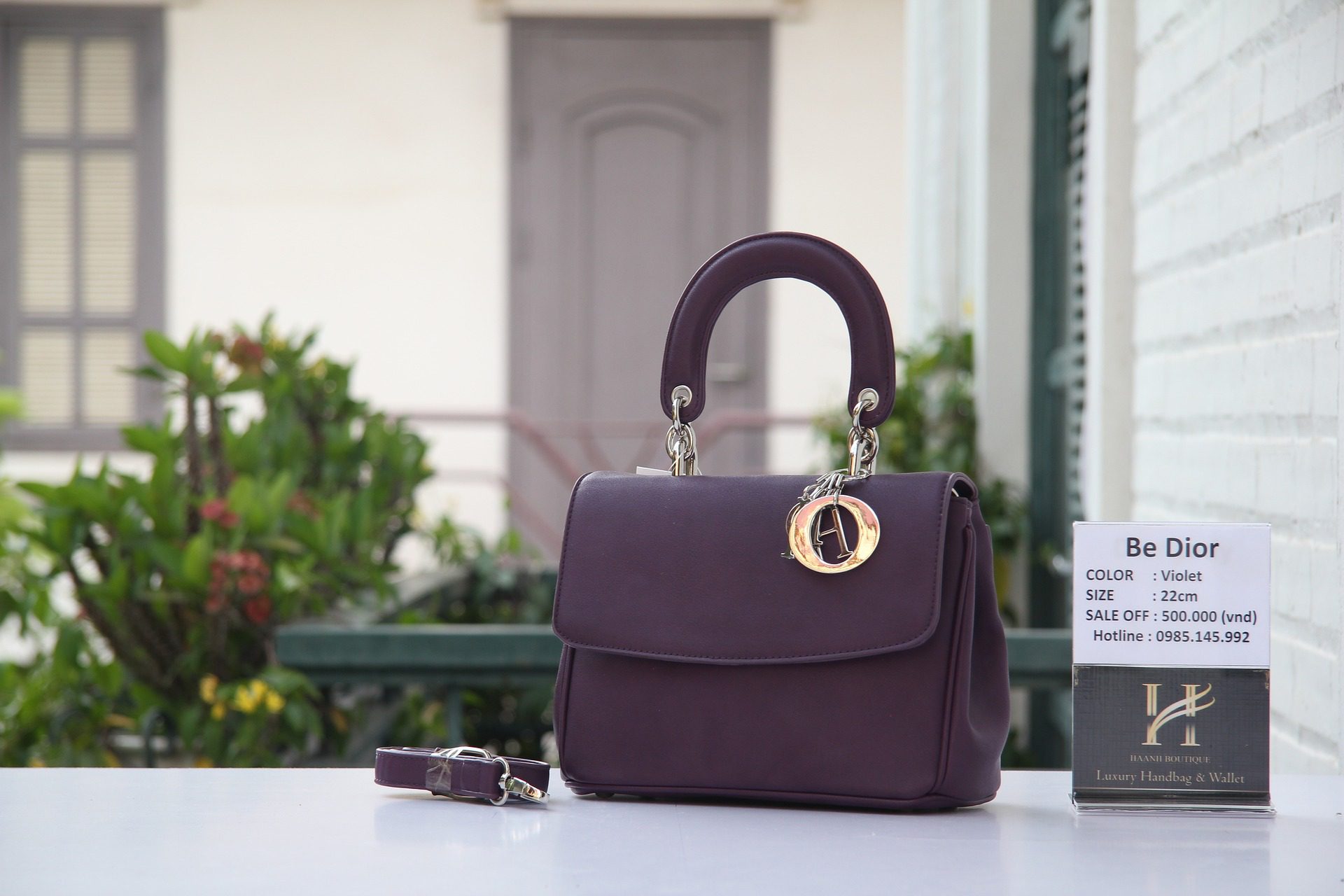 Real vs Fake Designer Handbags: How to Spot the Difference - Discover Walks  Blog