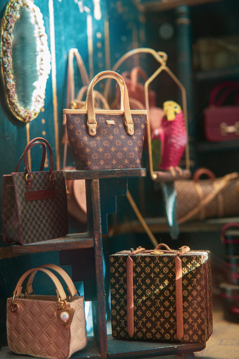Fake or Real Luxury Handbags What's the Difference?