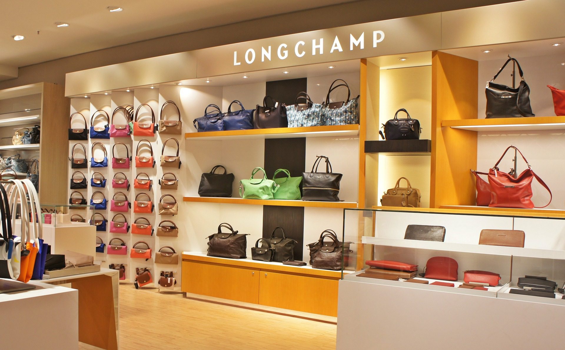 Top 10 Tips to Selling Your Luxury Handbag - Discover Walks Blog