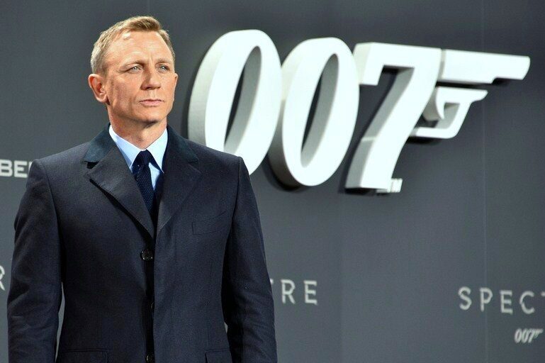 Daniel Craig (James Bond). Film Premiere "Spectre" 007 - on the Red Carpet in Berlin.