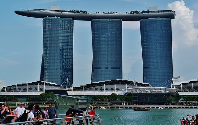 famous tourist attractions in singapore