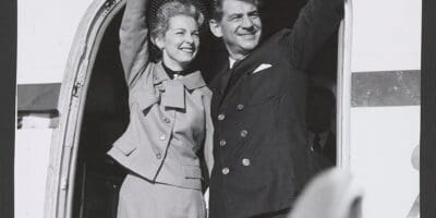 Leonard and Felicia Bernstein leaving for Israel, 1957