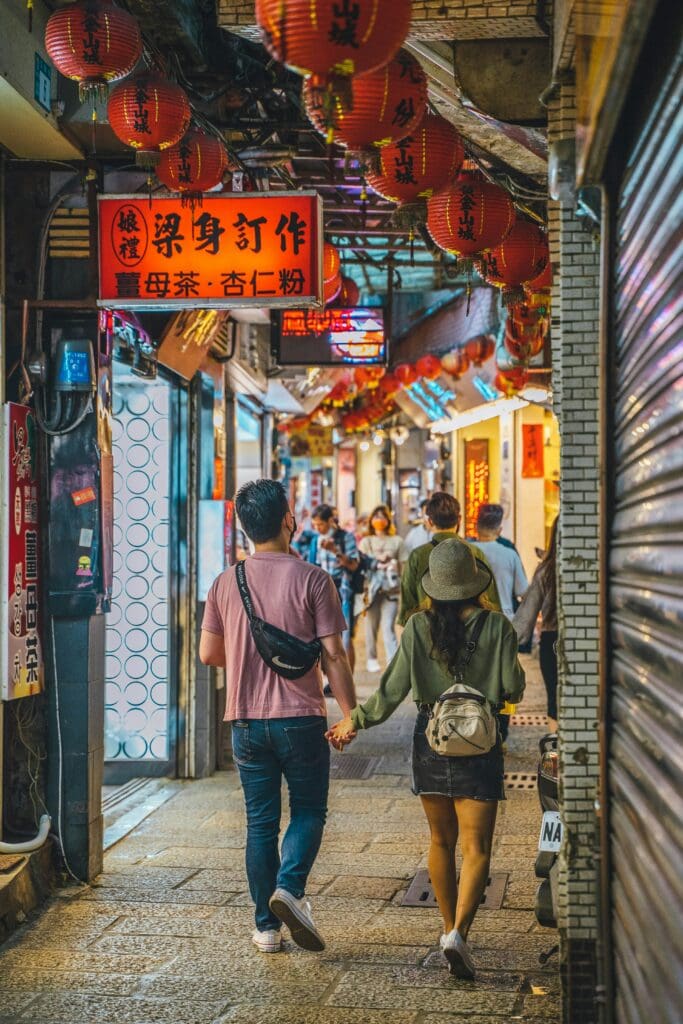 Dating Etiquette in Taiwan: 25 Tips for Men Looking to Meet Women
