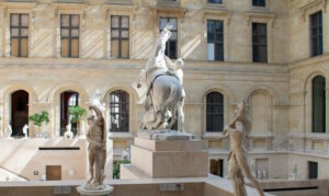 The horse statue by the Louvre