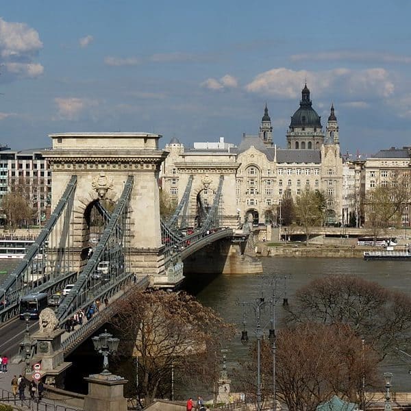 :Chain Bridge from Buda, Budapest