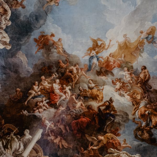 Michael Angelo's painting on top of the Palace of Versailles by Adrianna Geo - Unsplash