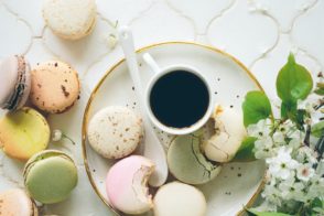Macarons and Coffee by Brooke Lark - Unplash