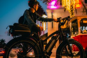 A cyclist at night by Himiway Bikes - Unsplash