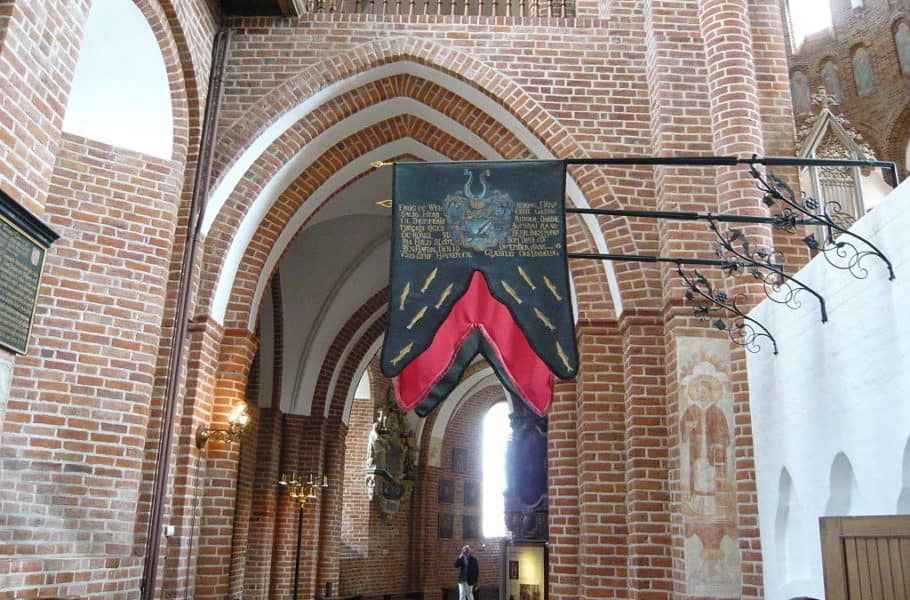 Mourning colours from a late medieval period at Roskilde Cathedral