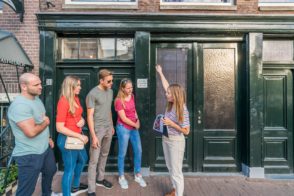 Amsterdam: Private Anne Frank and World War II Walking Tour