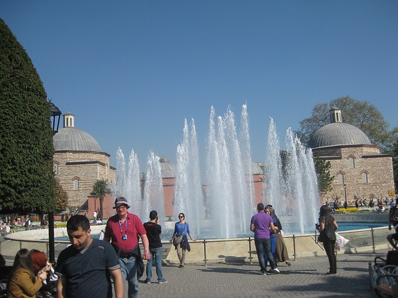 Discovering the old town of Istanbul; including interior visit to Hagia Sophia